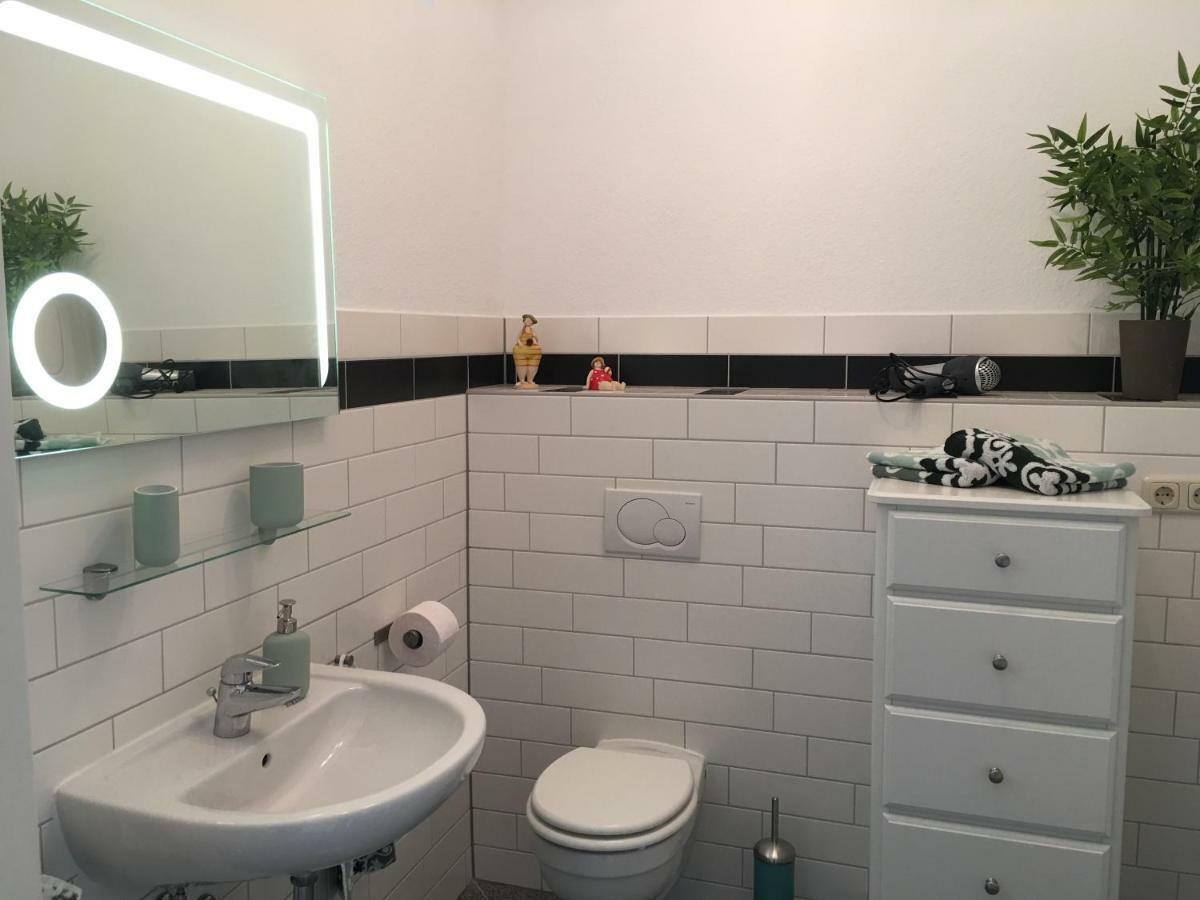 Ferien Mal Anders 2.0 Apartment Wilhelmshaven Bagian luar foto